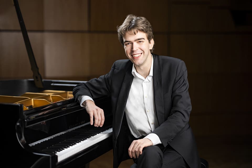 Granl talento de Albert Cano Smit en el segundo recital del ciclo "km0" de Ibermúsica