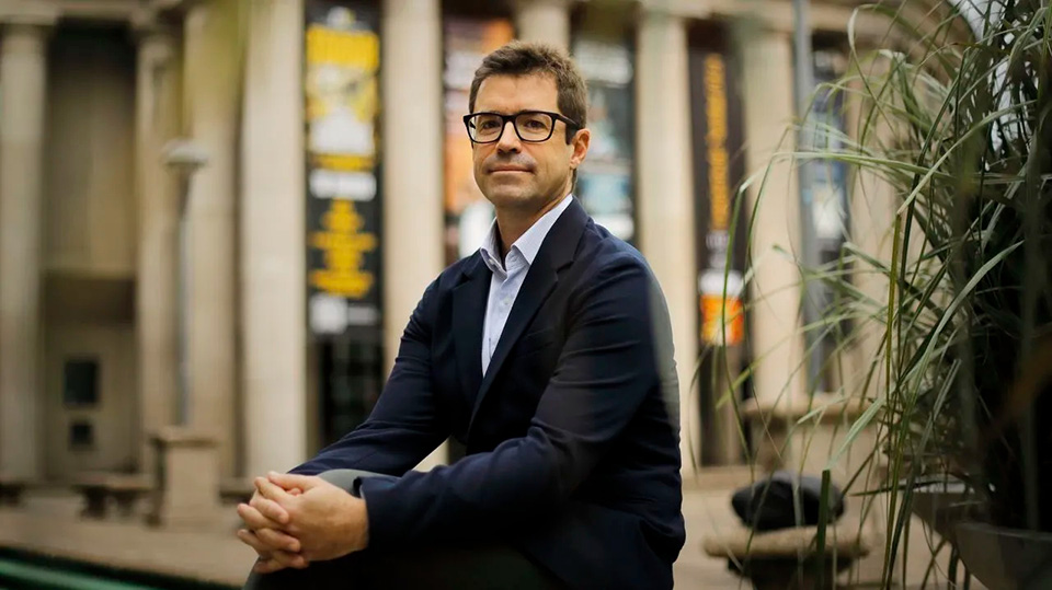 Andrés Lacasa asume el cargo de director de estrategia artística y desarrollo internacional en Ibermúsica, impulsando la innovación y el crecimiento cultural. Andrés Lacasa asume el cargo de director de estrategia artística y desarrollo internacional en Ibermúsica, impulsando la innovación y el crecimiento cultural.