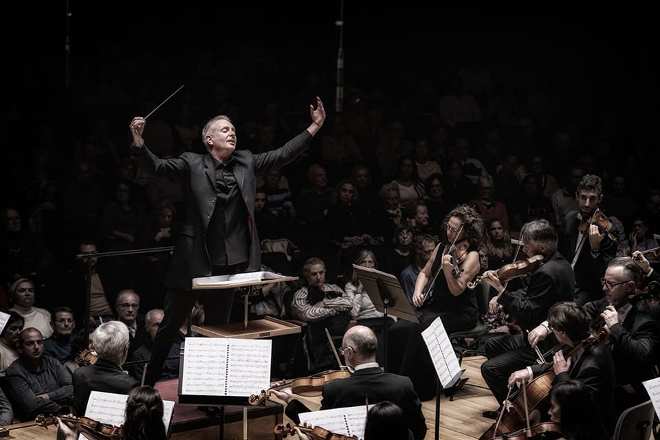 La Orquesta de València presenta "Genesis" de Hosokawa, bajo la dirección de Liebreich y con la participación de Eberle.