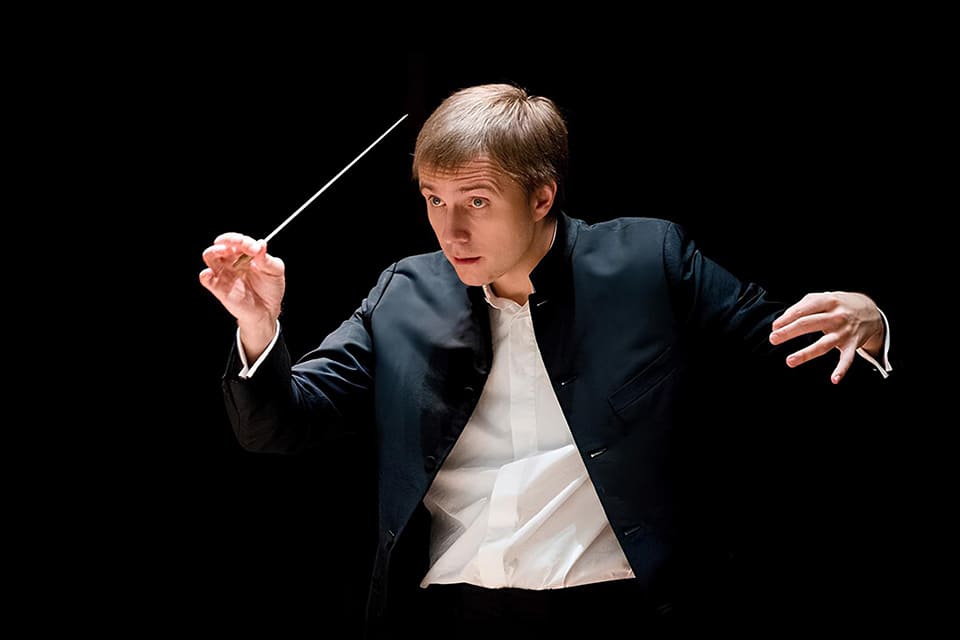 Debut de Jan Lisiecki con la OBC, bajo la dirección de Vasily Petrenko. Un evento que promete emocionar a todos los amantes de la música.