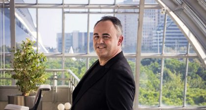 Javier Eguillor estrena en España "Raise the Roof" de Michael Daugherty con la Orquesta Sinfónica de RTVE