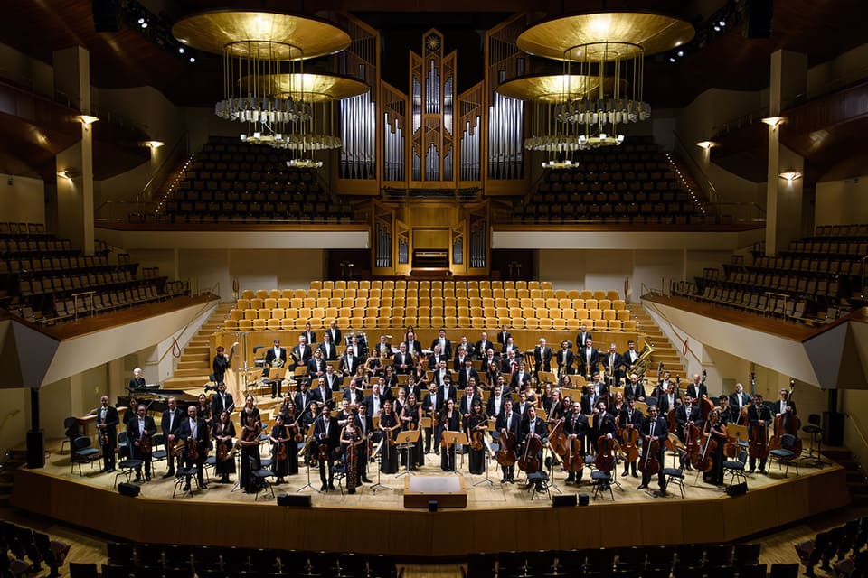 Concierto solidario en el Palau de la Música: Orquesta Sinfónica de Madrid interpreta la Sinfonía nº 9 «Coral» de Beethoven para apoyar a los afectados por la DANA.
