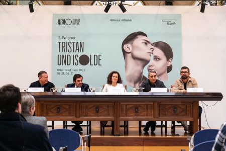 ABAO Bilbao Opera. Rueda de prensa Tristan und Isolde 2025. Erik Nielsen, Juan Carlos Matellanes, Laura Poderoso, Cesidio Niño, Allex Aguilera. Foto ® Silvia Maidagan