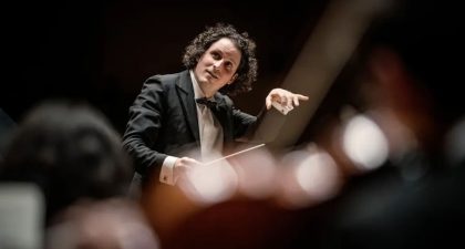 El excepcional pianista Denis Kozhukhin protagonizará el nuevo programa de conciertos de Euskadiko Orkestra