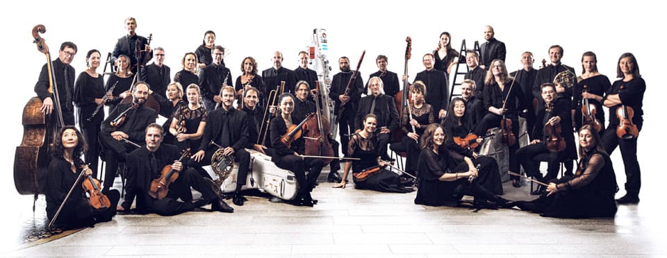 Descubre la primera sinfonía de un joven compositor de 15 años, interpretada por la Camerata de Salzburgo.