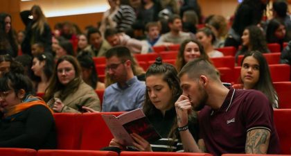 Más de 900 menores de 30 años acuden al ensayo general de “La traviata”, una iniciativa piloto de Fundación Baluarte