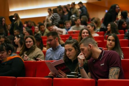 menores de 30 años en Baluarte
