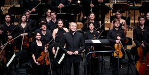 La Joven Orquesta Nacional de España y el director Vasily Petrenko en Fundación Baluarte en 2025 JONDE y maestro Petrenko en Baluarte
