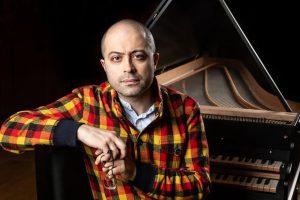 Mahan Esfahani
