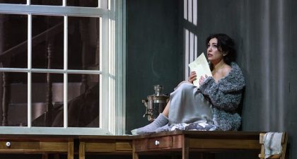 El Teatro Real presenta una nueva producción de Eugenio Oneguin de alto voltaje emocional