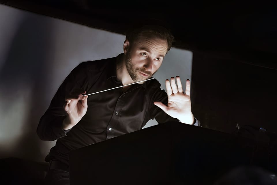 La OFM presenta su noveno programa de abono en el Teatro Cervantes, interpretando obras de Hahn, Lalo y Schumann. La OFM presenta su noveno programa de abono en el Teatro Cervantes, interpretando obras de Hahn, Lalo y Schumann.