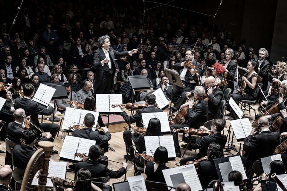 El Palau de la Música acogió concierto solidario de las orquestas de València y de la Comunitat Valenciana