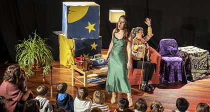 2.300 escolares disfrutan estos días en Miramon del espectáculo infantil "Ilargiari kantari"
