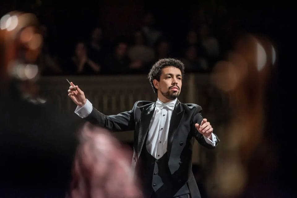 Luis Toro Araya lidera la Orquesta Nacional de España en el segundo "Descubre" de la temporada. Una experiencia musical única.