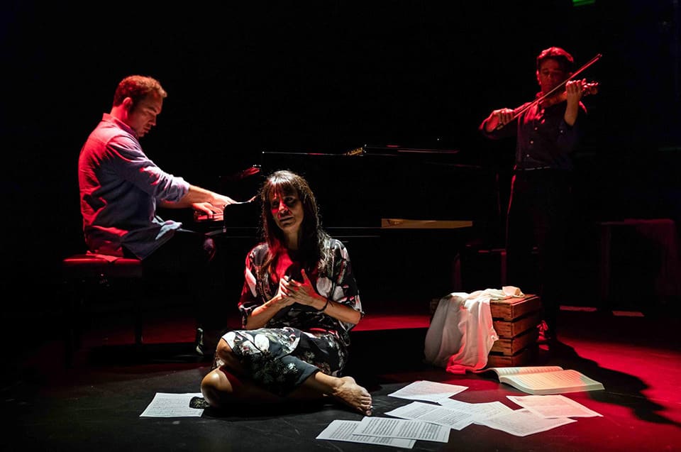 Albert Boadella presenta su nuevo drama lírico "Ella" en Teatros del Canal, con la destacada actuación de María Rey-Joly. Albert Boadella presenta su nuevo drama lírico "Ella" en Teatros del Canal, con la destacada actuación de María Rey-Joly.