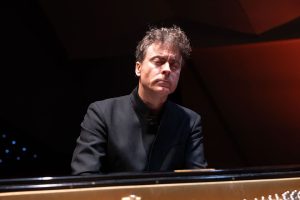 Paul Lewis