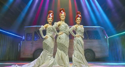 El espectacular "Priscilla, reina del desierto", vuelve a llenar el Teatro Arriaga