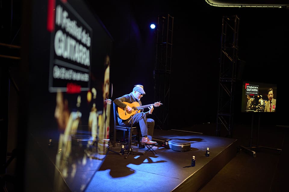 La segunda edición del Festival de la Guitarra Flamenca en Madrid rinde homenaje al legado de Sabicas. Ven y vive una experiencia musical única.