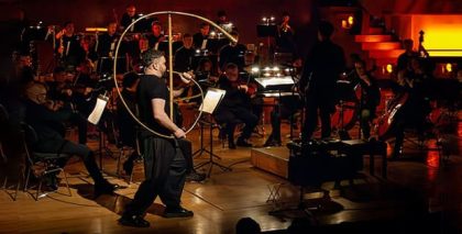 MYTHOS, un viaje musical en el tiempo: conciertos didácticos y familiares con Abraham Cupeiro y la Orquesta Ciudad de Granada