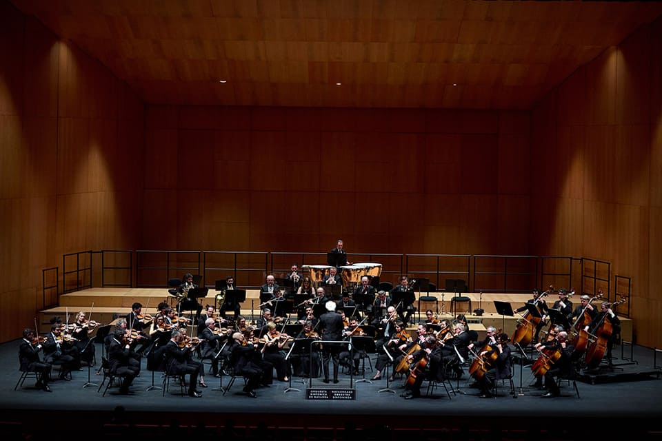 Regresa Antoni Wit a la Orquesta Sinfónica de Navarra, dirigiendo un programa excepcional con las obras maestras de Mendelssohn y Dvořák. Regresa Antoni Wit a la Orquesta Sinfónica de Navarra, dirigiendo un programa excepcional con las obras maestras de Mendelssohn y Dvořák.