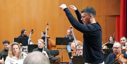 La Real Filharmonía de Galicia protagoniza el estreno en España de una obra de la compositora vasca Helga Arias