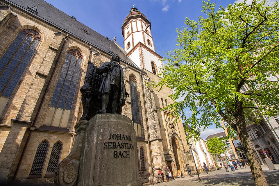 La Orquesta Barroca de Friburgo y Vox Luminis inician su gira en España con la *Pasión de Bach*, ofreciendo una interpretación excepcional de esta obra maestra barroca.