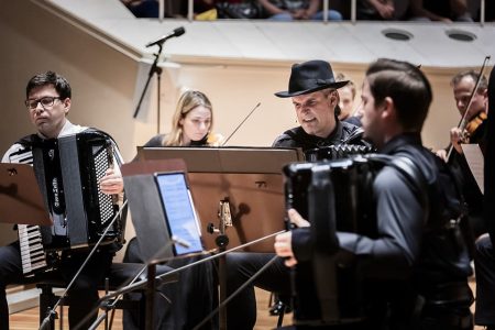 El compositor Gorka Hermosa presenta su obra *Hope* para coro y orquesta en la prestigiosa Berliner Philharmonie, consolidando su proyección internacional. Gorka Hermosa en Berliner Philarmonie