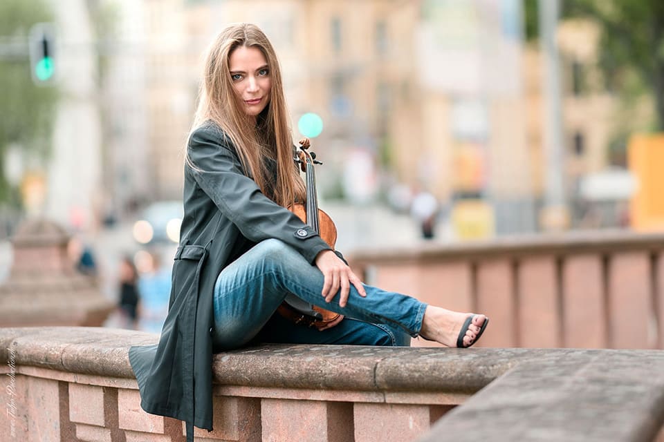 ARIA classics lanza *Tides of Dance*, nuevo álbum de Franziska Pietsch junto a la Orquesta Ciudad de Granada, con obras de gran fuerza expresiva.