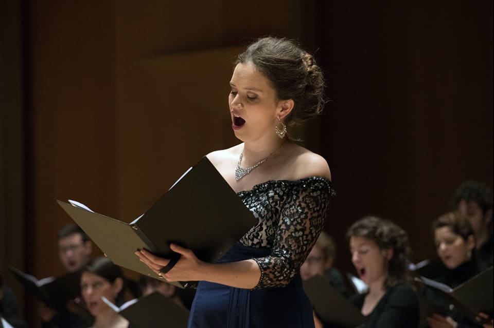 La Orquesta Sinfónica de Castilla y León ofrece un programa con la Sexta Sinfonía de Beethoven y el ballet ruso *Pulcinella* de Stravinski.