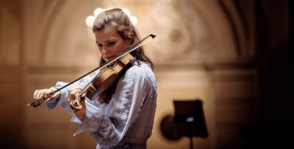 La violinista Janine Jansen y el pianista Denis Kozhukhin debutan juntos en Pamplona dentro de la Temporada 24-25