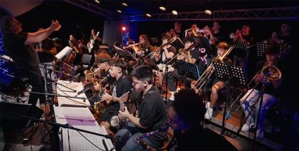 El Palau de la Música inicia el nuevo ciclo «Diàlegs al Palau» con el escritor Rafa Lahuerta y la Jove Big Band Sedajazz
