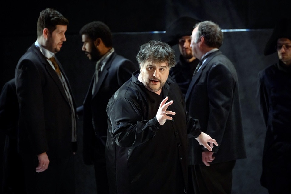 Luis Cansino y Maribel Ortega rinden homenaje al Teatro de la Zarzuela junto a Raúl Junquera y Beatriz Fernández con la Orquesta de València.