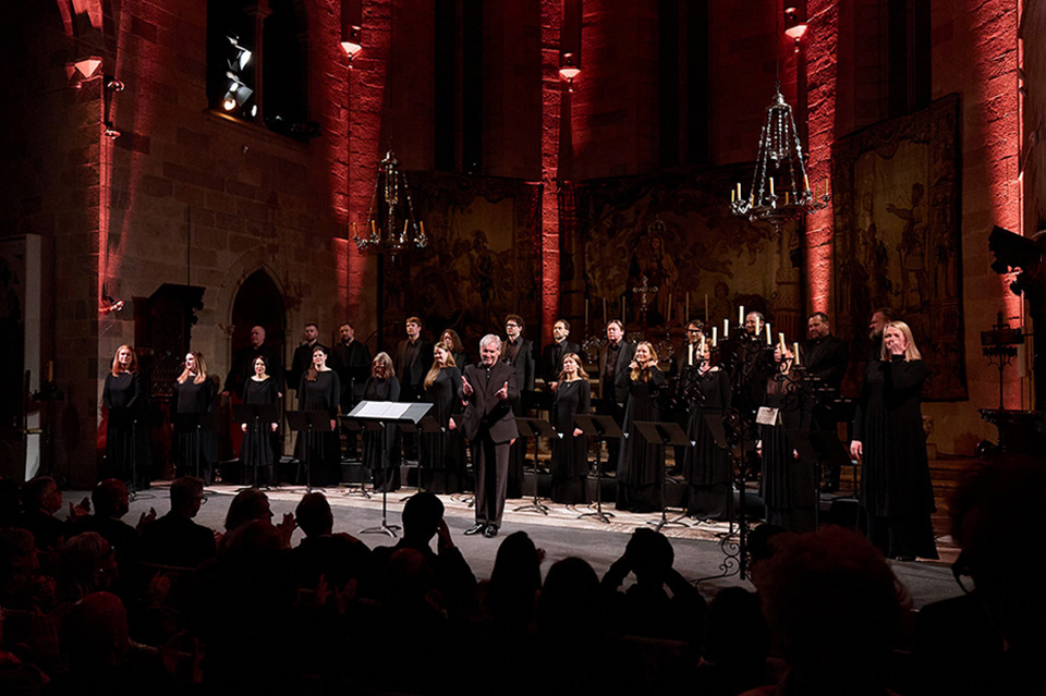 Bernat Vivancos y el Coro de la Radio de Letonia iluminan las tinieblas del Triduo Pascual en Peralada