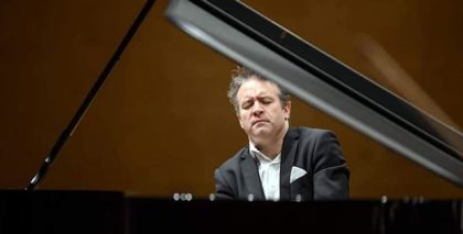 Andrés Salado y Alexei Volodin cierran la temporada de la Orquesta de Extremadura