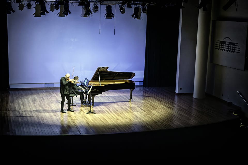 Vicente Huerta y Josu De Solaun culminan la integral de sonatas para violín y piano de Beethoven en «Cambra al Palau»