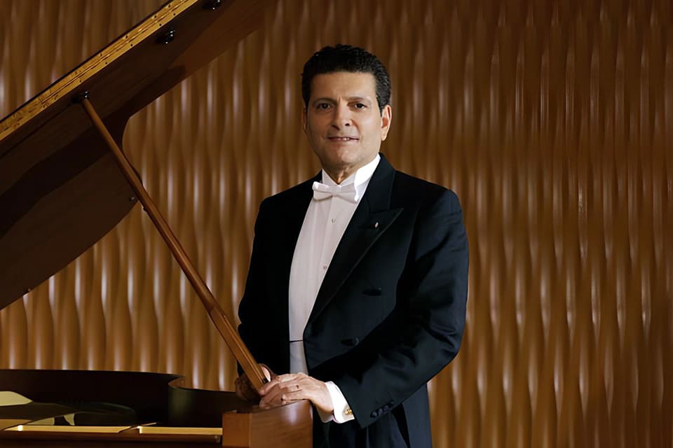 Les Arts clausura su ciclo de grandes voces con Juan Diego Flórez, el rey del «bel canto»