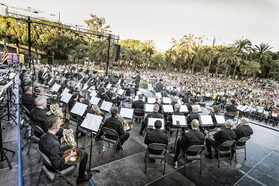La Banda Municipal y un sexteto de tango inician en los Jardines del Palau el 28 Festival de Jazz