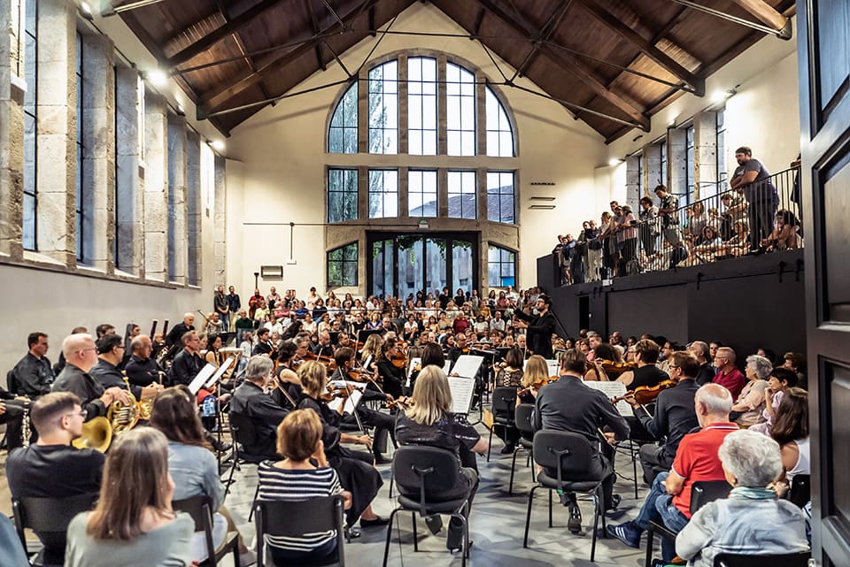 La Real Filharmonía de Galicia actúa en Galeras y Conxo como parte de su programación estival