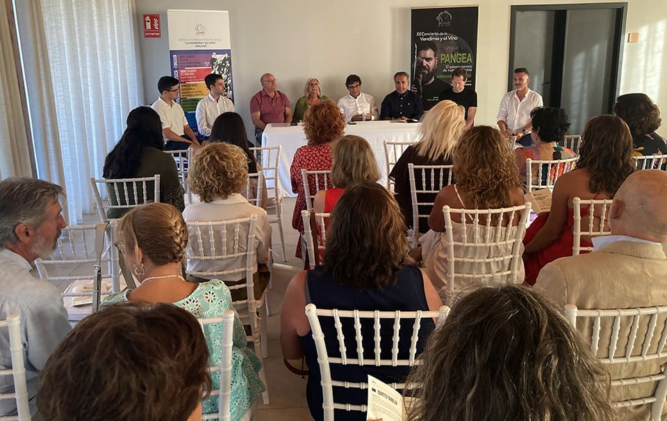 La Orquesta Filarmónica Fundación Ciudad de Requena celebra su 20º aniversario con diez conciertos en 2026