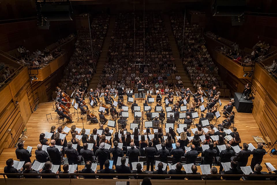 La Orquesta Sinfónica de Castilla y León ofrece esta semana un concierto extraordinario junto al Coro de la OSCyL
