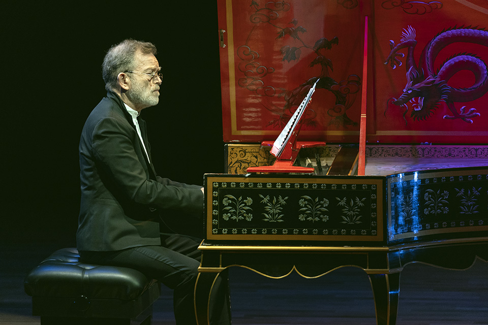 El clavecinista Christophe Rousset interpreta a Couperin en el nuevo álbum de MarchVivo