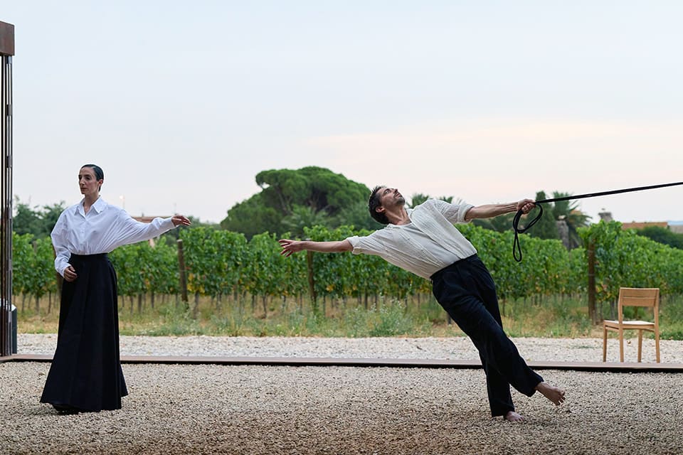 Lorena Nogal y Álvaro Esteban bailan la memoria de la tierra en Le Terroir, exquisito viaje entre danza y paisaje