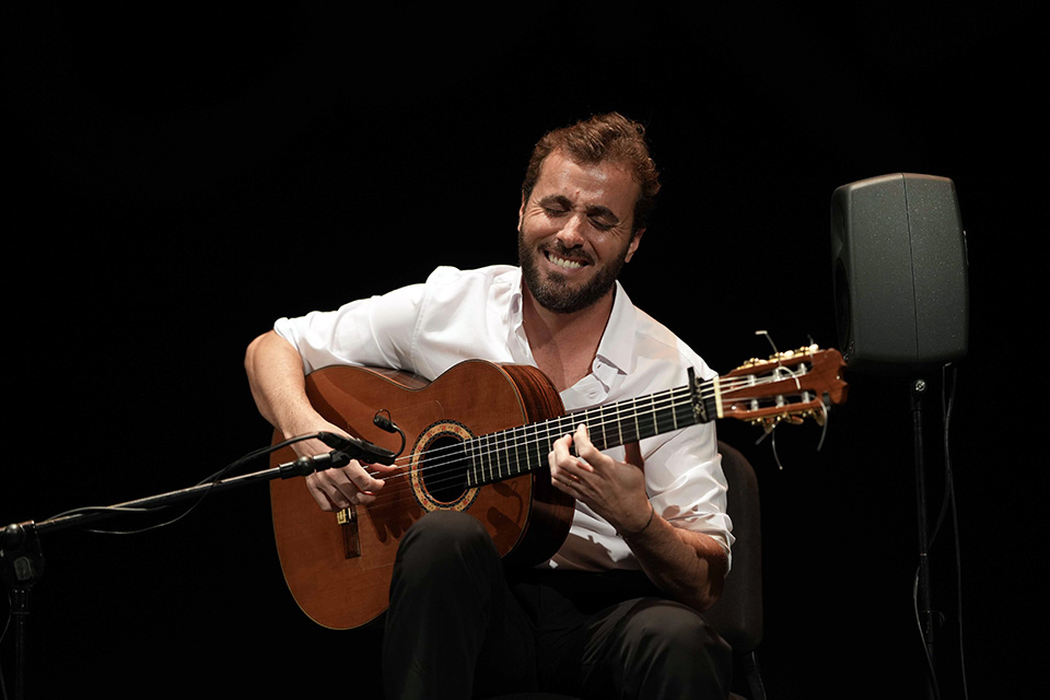 Cuarto lleno absoluto en el 44º Festival de la Guitarra de Córdoba ante la pasión de «Flamencas», nuevo disco de La Migas