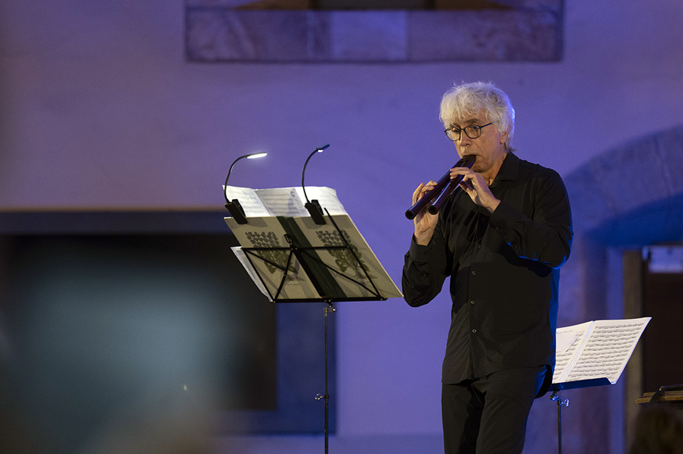 Rodrigo Cuevas y Giovanni Antonini inauguran el 74º Festival Internacional de Santander en Sala Pereda y Marcos Históricos