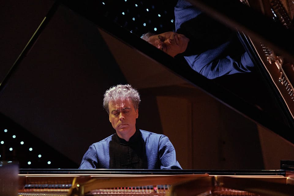 El 74 Festival Internacional de Santander recibe a la Sinfónica de Tenerife junto al pianista Paul Lewis y el maestro Víctor Pablo Pérez