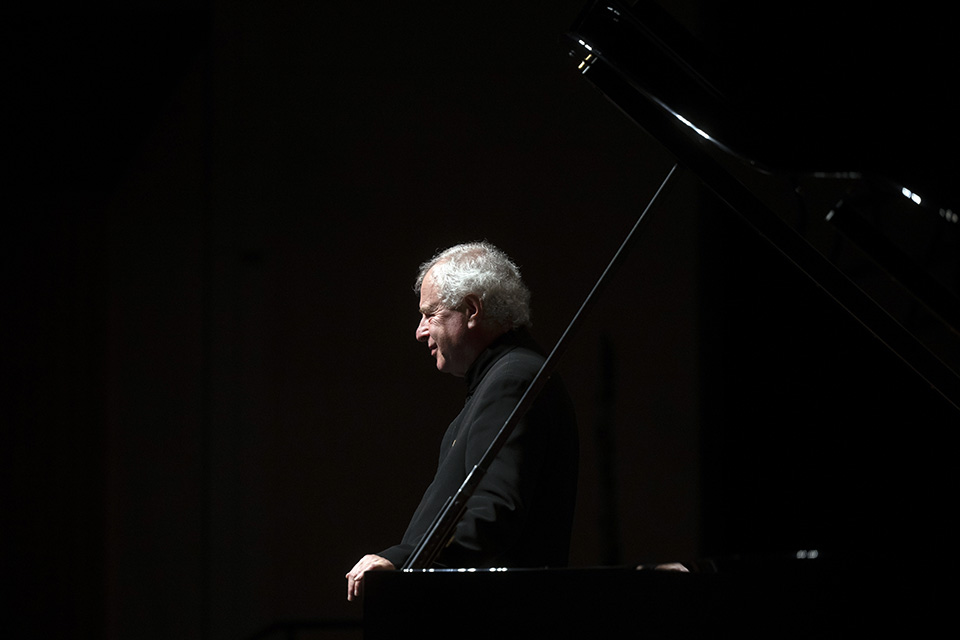 Recital de Sir András Schiff con Bach, Haydn, Mozart, Schubert o Beethoven en el Festival Internacional de Santander