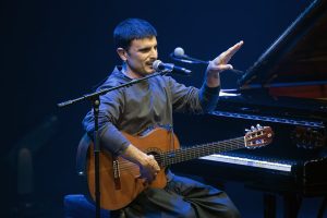 Rodrigo Cuevas en el FIS