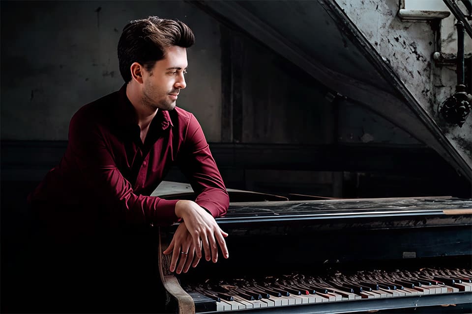 El pianista Antonio Oyarzabal vuelve como solista con la Orquesta Nacional de España en un doble concierto