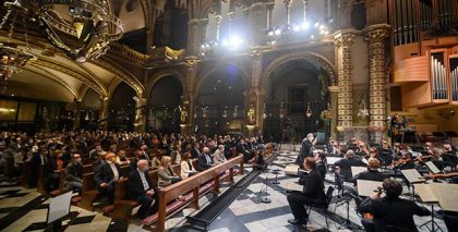 El maestro Josep Pons y la Orquesta y el Coro del Liceu resucitan el alma de Mahler en Montserrat por el milenario