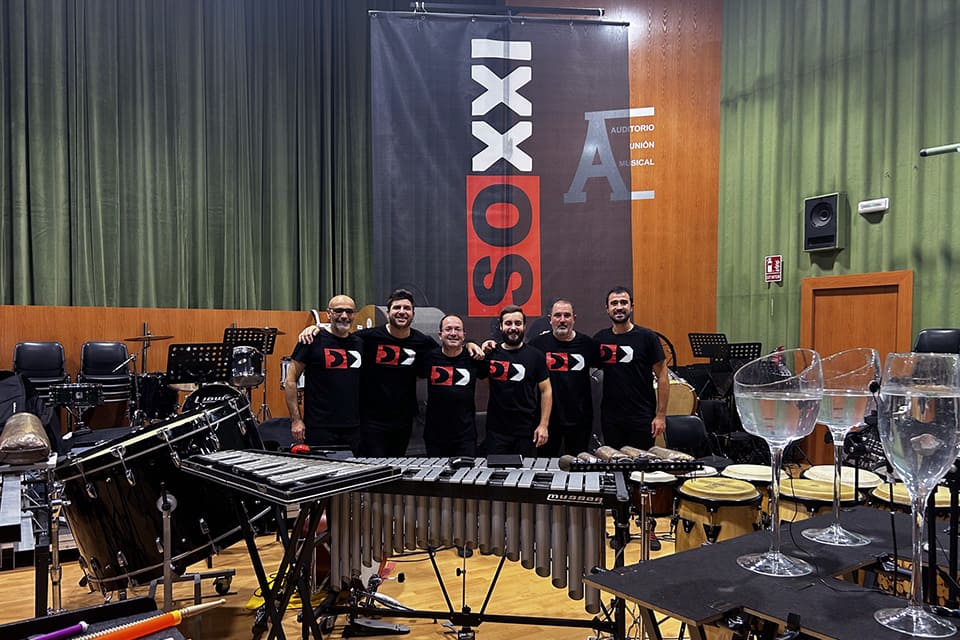 NAK Luthería presenta con NAK EXPLORER, la performance sonora»Nine Bells» y el concierto «Luth-release» NAK Luthería presenta con NAK EXPLORER, la performance sonora»Nine Bells» y el concierto «Luth-release»